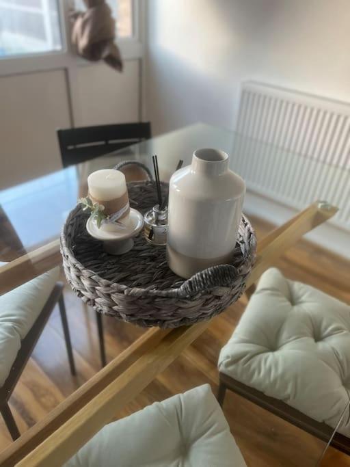 Home In Basildon, Essex Екстериор снимка